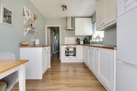 2 bedroom semi-detached bungalow for sale, Barmby Close, Ossett, West Yorkshire, WF5