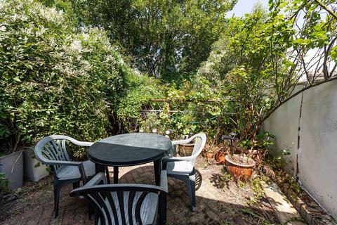 37 Brewery Road, London, SE18 7PY