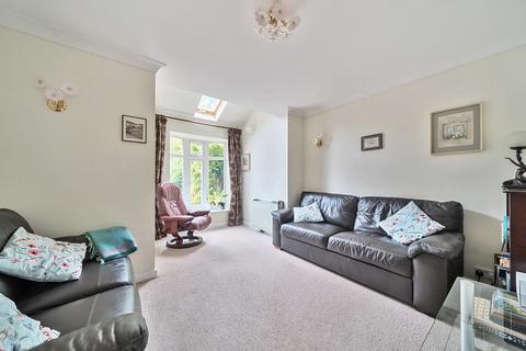 undefined, Bassett Row, Bassett, Southampton, Hampshire, SO16