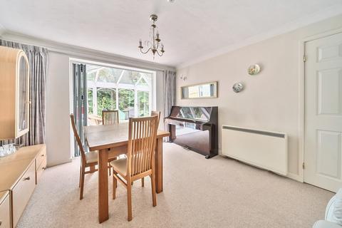 undefined, Bassett Row, Bassett, Southampton, Hampshire, SO16