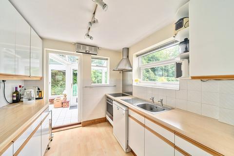 undefined, Bassett Row, Bassett, Southampton, Hampshire, SO16