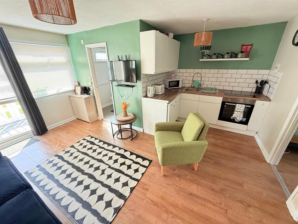 Open Plan Living Room/Dining Area