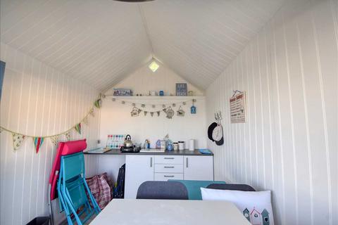 Chalet for sale, Walton on the Naze CO14