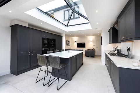 3 bedroom terraced house for sale, Lennard Road, Sevenoaks, TN13