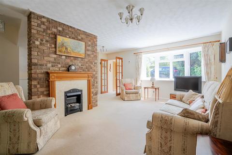 undefined, Sutherland Chase, Ascot