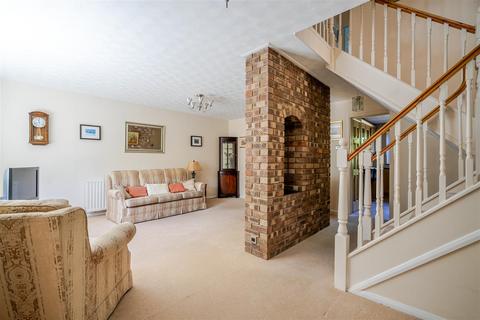 undefined, Sutherland Chase, Ascot