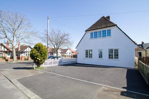 3 bedroom detached house for sale, Ilex Road, Folkestone, Kent, CT19