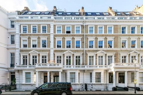 Manson Place, London SW7