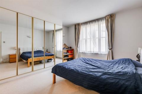 2 bedroom flat for sale, Manson Place, London SW7
