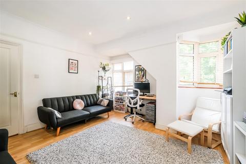 2 bedroom flat for sale, Douglas Road, North Chingford