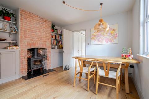 2 bedroom end of terrace house for sale, Church Road, Ascot