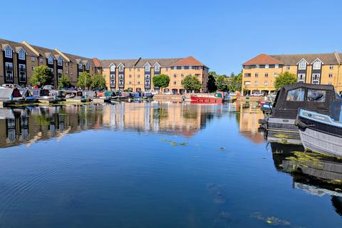 2 bedroom apartment for sale, Riverside Bittern Close, Hemel Hempstead, HP3