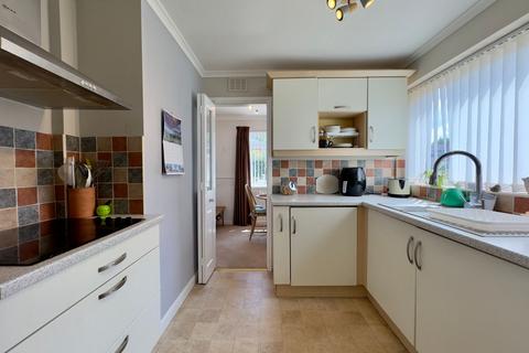 3 bedroom semi-detached bungalow for sale, Worcester Avenue, Birstall, LE4