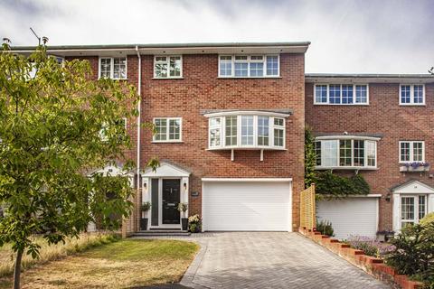 18 Clevemede, Goring, Reading, RG8 9BU