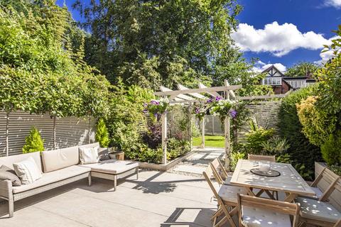 18 Clevemede, Goring, Reading, RG8 9BU