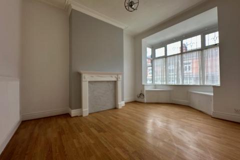2 bedroom terraced house to rent, Gordon Street, Stoke-On-Trent ST6