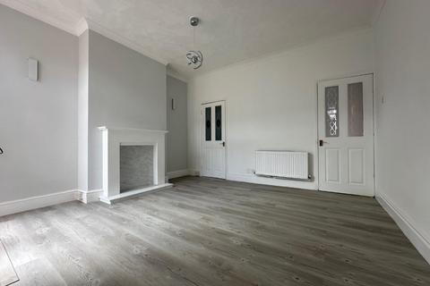 2 bedroom terraced house to rent, Gordon Street, Stoke-On-Trent ST6
