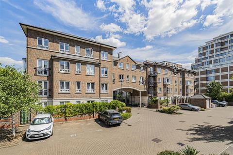 May Bate Avenue, Kingston Upon Thames KT2