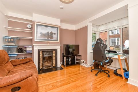 4 bedroom semi-detached house for sale, Lawn Road, Tonbridge TN9