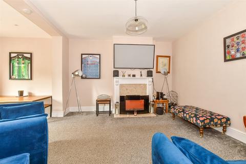 4 bedroom semi-detached house for sale, Lawn Road, Tonbridge TN9