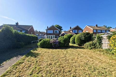 3 bedroom detached house for sale, Dylan Road, Killay, Swansea