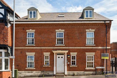 2 bedroom flat for sale, Old Town, Swindon SN1