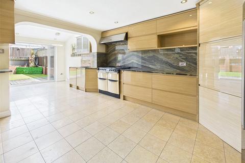 4 bedroom end of terrace house for sale, Westend Parade, Gloucester, Gloucestershire, GL1