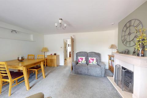 4 bedroom semi-detached house for sale, Windmill Crescent, Northowram, Halifax