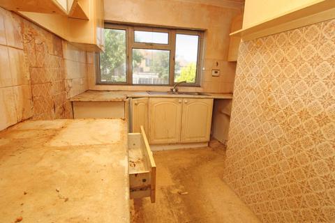 3 bedroom terraced house for sale, Queens Crescent, Eastbourne, BN23 6JR