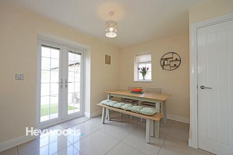 40 Turnberry Drive, Stoke-on-trent, ST4 8EZ