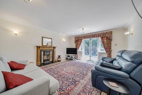 4 bedroom detached house for sale, Birkdale Gardens, Shirley, Croydon, CR0