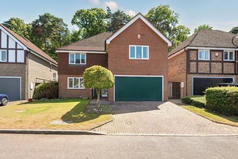 4 bedroom detached house for sale, Birkdale Gardens, Shirley, Croydon, CR0
