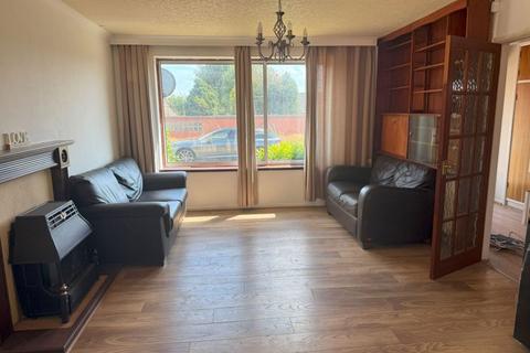 5 bedroom bungalow to rent, ALDRIN WAY, CANNON PARK, COVENTRY CV4 7DP