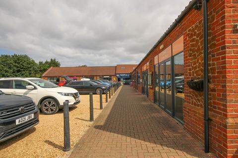 Property to rent - at Poppyfields Retail Park, Snettisham, PE31