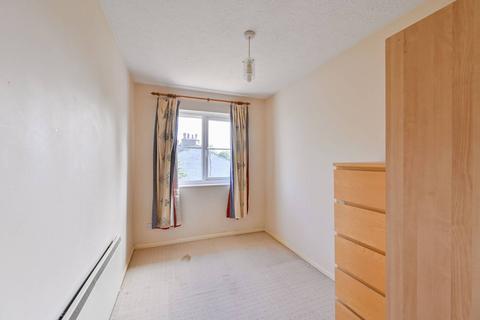 20 Pearce Close, Mitcham, CR4 2GP