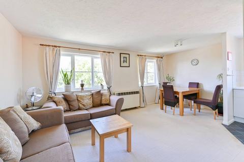 20 Pearce Close, Mitcham, CR4 2GP