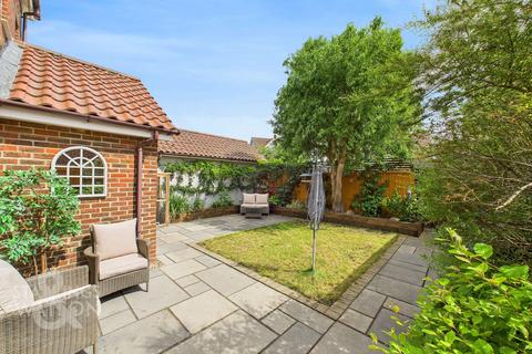 5 bedroom detached house for sale, Lavender Road, Wymondham