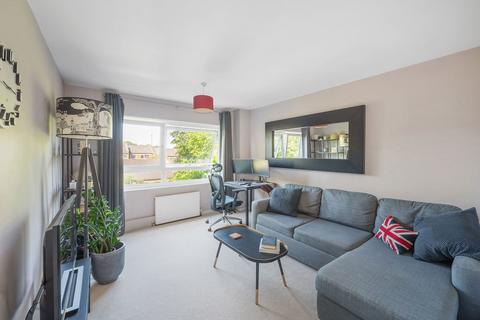 58 Turenne Close, London, SW18 1JW