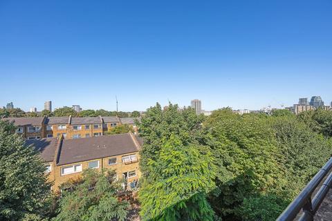 58 Turenne Close, London, SW18 1JW