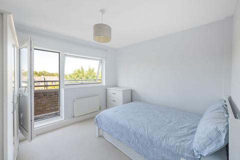 58 Turenne Close, London, SW18 1JW