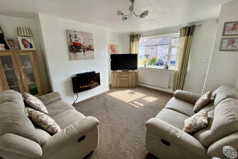 3 bedroom semi-detached house for sale, Wilson Avenue, Mirfield