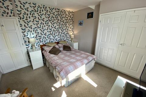 3 bedroom semi-detached house for sale, Wilson Avenue, Mirfield