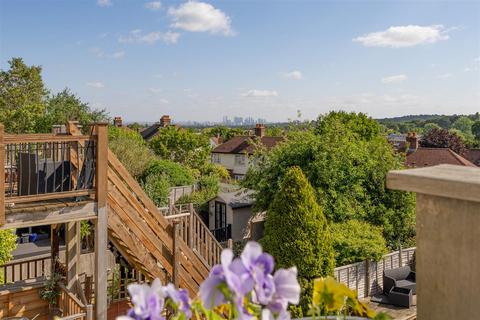 2 bedroom flat for sale, Queen Mary Road, London, SE19