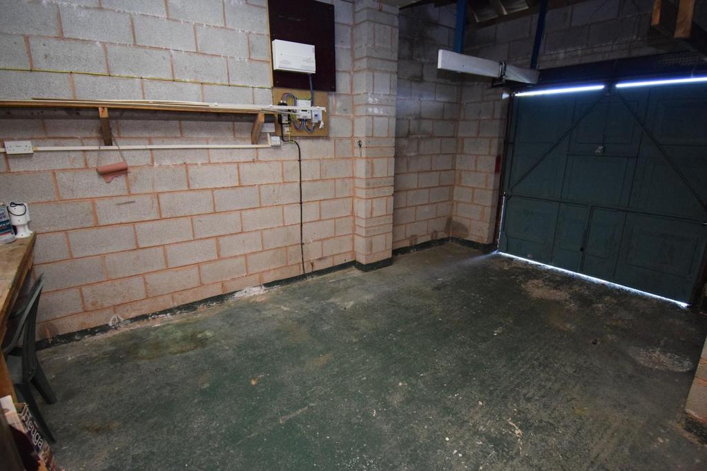 Garage.JPG