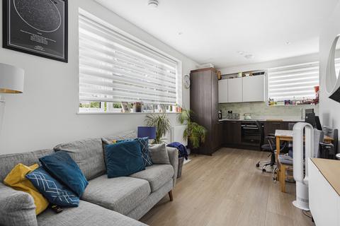 1 bedroom apartment for sale, Guildford Street, Surrey KT16