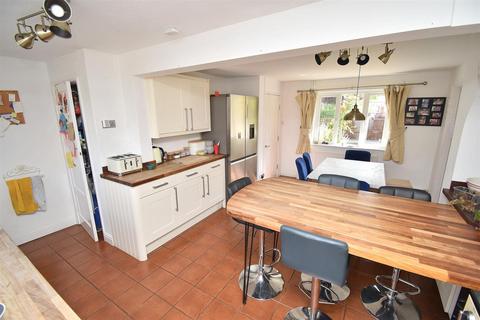 54 Park View Crescent, Great Baddow, Chelmsford, CM2 8HX