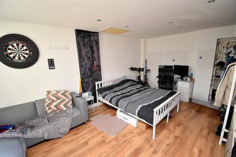 54 Park View Crescent, Great Baddow, Chelmsford, CM2 8HX