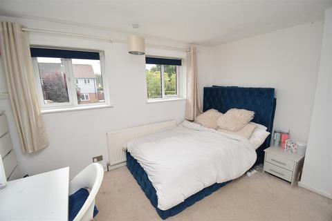 54 Park View Crescent, Great Baddow, Chelmsford, CM2 8HX