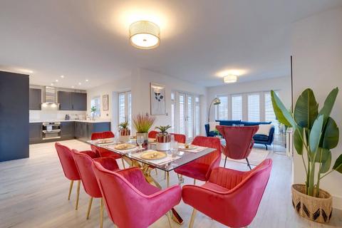 5 bedroom detached house for sale, Devis Drive, Kenilworth, Warwickshire