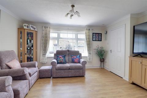 2 bedroom semi-detached house for sale, Meadow Road, Stonehouse